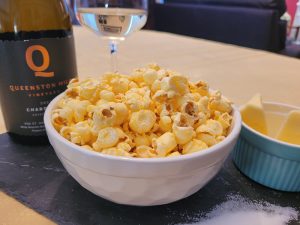 Classic popcorn with Chardonnay